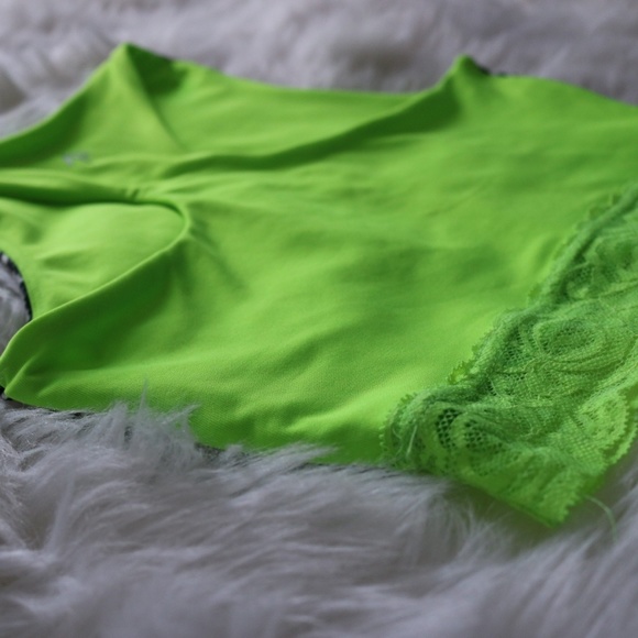 Neon Green/black&white Sport Bra - Picture 4 of 7